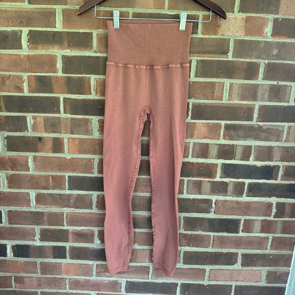 Free People Movement Good Karma High Rise Leggings rusty red Size XS/S NWOT - Picture 1 of 9